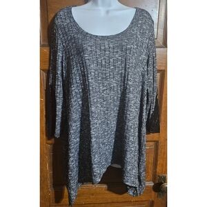 Signature Studio Woman Curved Hem Lace Crochet Sleeve Detail Top